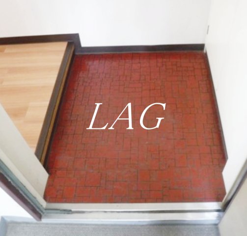 玄関　玄関です。