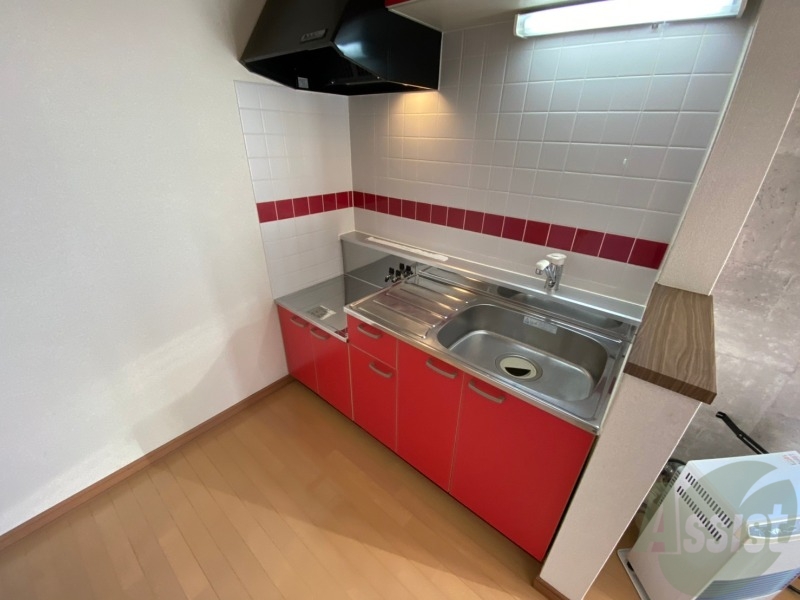 キッチン　キッチンです。一人暮らしなら十分な大きさですね。