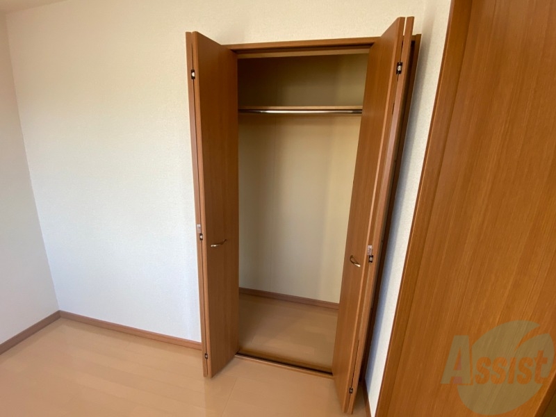 収納　寝室には収納があります。すっきり片づけましょう！