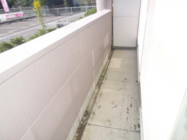 バルコニー　他号室の写真になります。