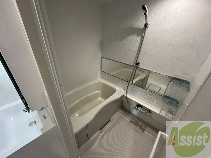 バス・シャワールーム　お風呂になります。一日の疲れを癒してくださいね。