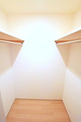 収納　ウォークインクローゼットです♪