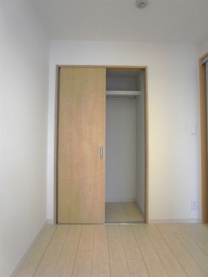 収納　（別タイプ参考写真）サンローヤル　豊島区西池袋4