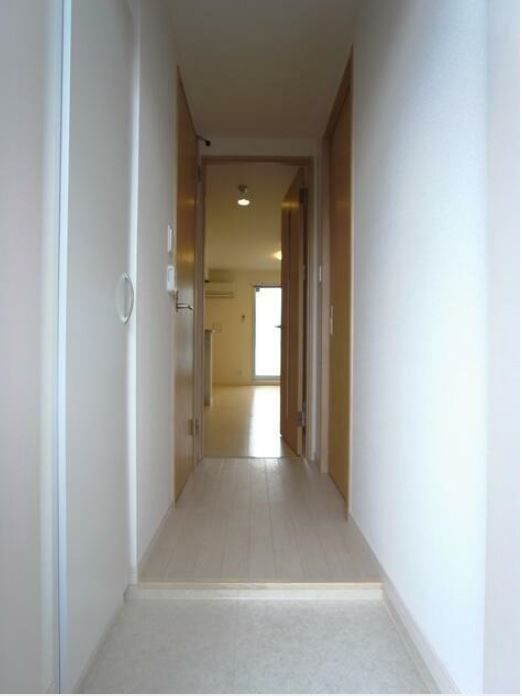 玄関　（別タイプ参考写真）サンローヤル　豊島区西池袋4