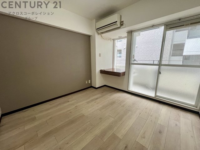 居室・リビング　エアコン付き7帖の洋室です♪