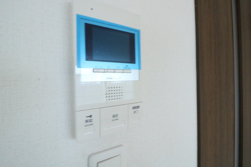 セキュリティ　安心のカメラ付きインターホン♪