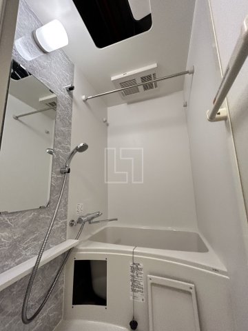 バス・シャワールーム　エスリードレジデンス大阪難波　バスルーム