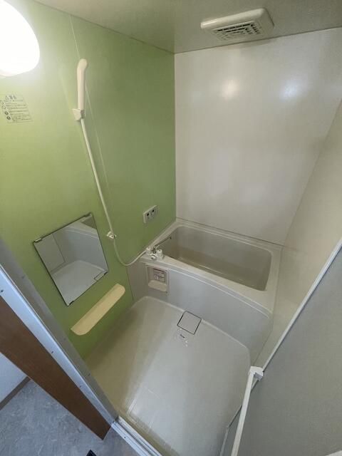 バス・シャワールーム　きれいなお風呂です