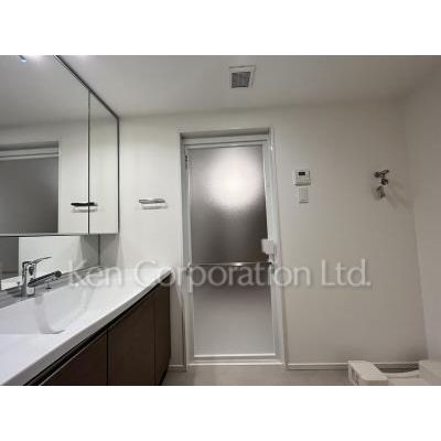 洗面設備　同タイプ4階のお部屋を撮影。仕様が異なることがあります。