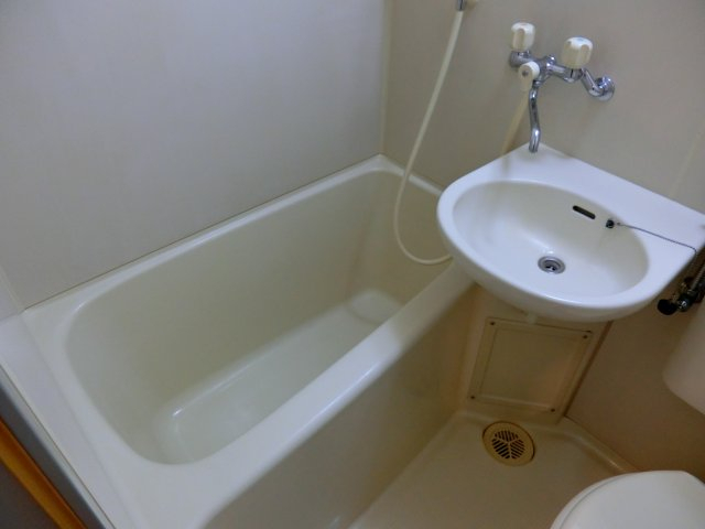 バス・シャワールーム　同仕様・参考写真となります。