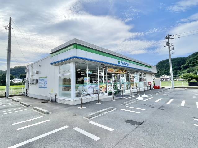 中学校　第三中学校（中学校）まで1753m