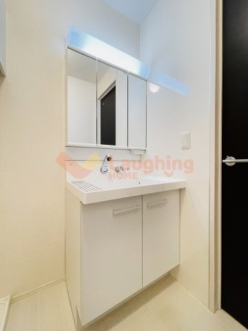 洗面設備　脱衣スペースもあります