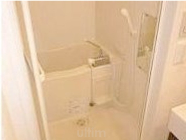 バス・シャワールーム　※別のお部屋の写真です