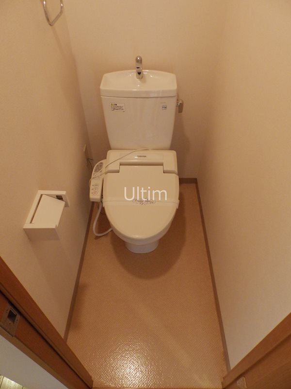 トイレ　同マンション・別タイプのお部屋です