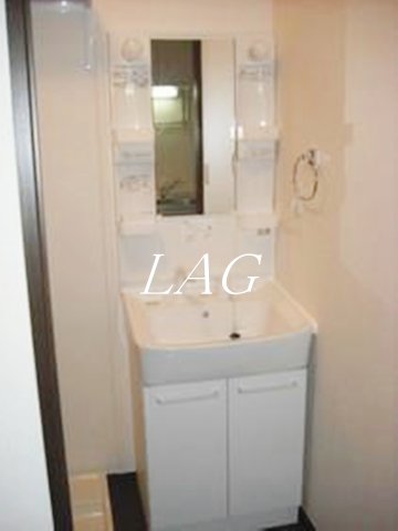 洗面設備　洗面台です。