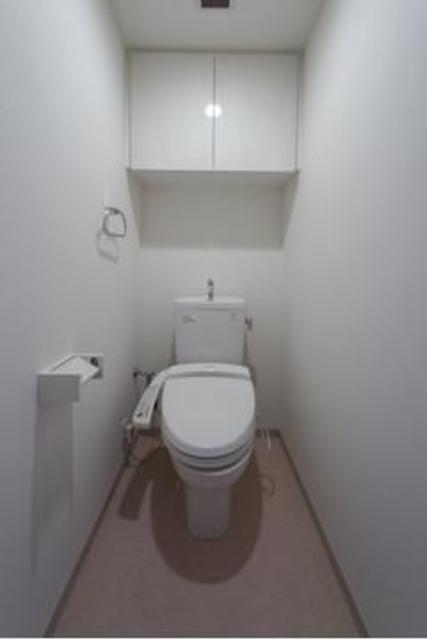 トイレ　※写真は同タイプ住戸です。