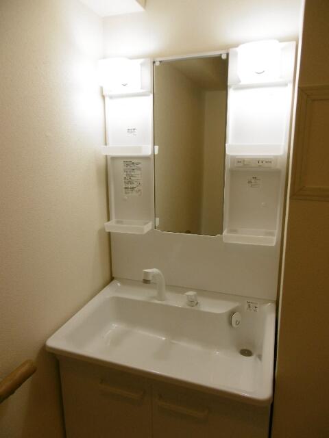 洗面設備　シャンプードレッサー