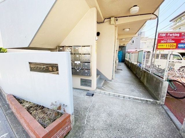 エントランス　人気の世田谷区で住環境良好