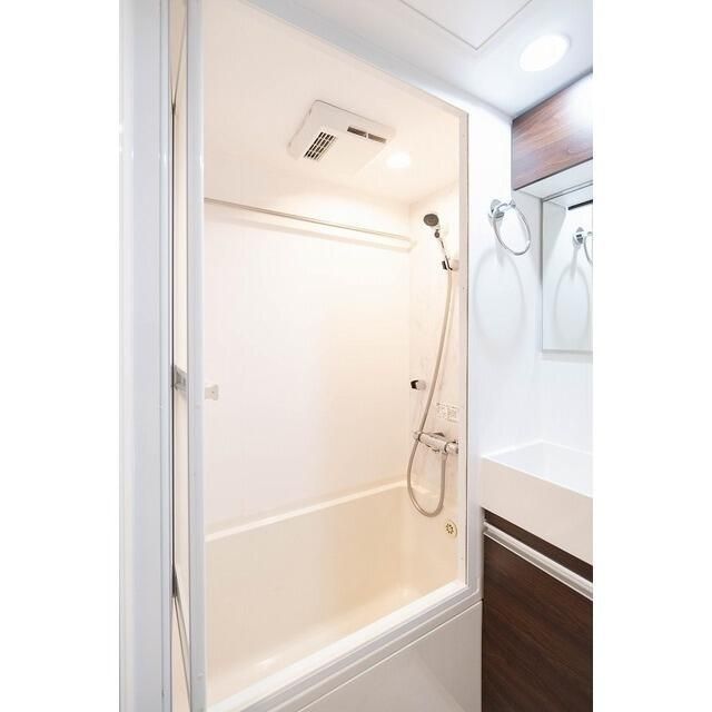 バス・シャワールーム　※別部屋参考写真