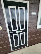 その他　玄関ドアです。