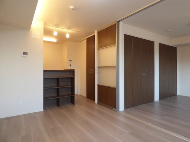 居室・リビング　写真は別号室