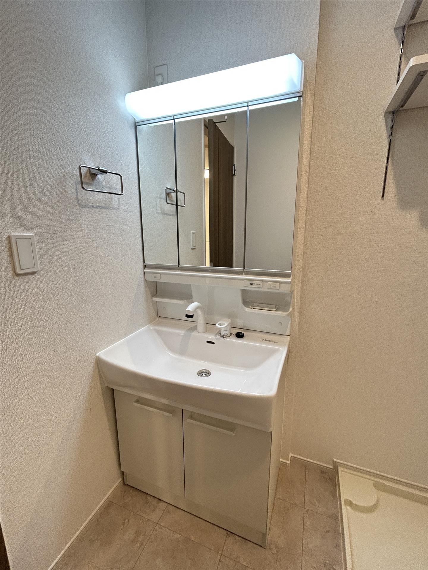 洗面設備　洗髪洗面化粧台