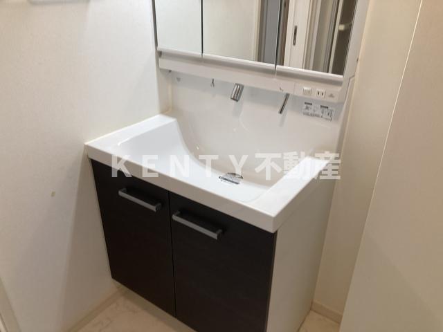 洗面設備　広い洗面スペース