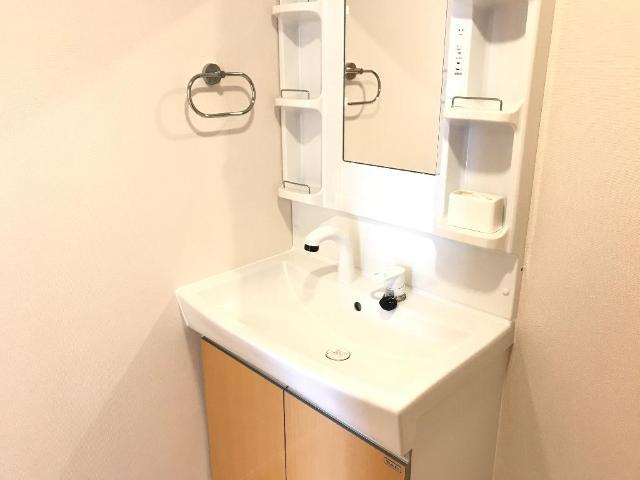 洗面設備　洗髪洗面化粧台