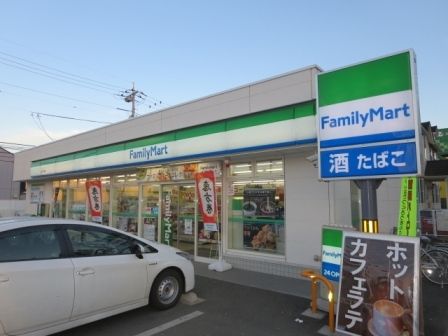 コンビニ　ファミリーマートつくば花畑店（コンビニ）まで130m