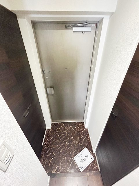 玄関　別部屋同仕様タイプ