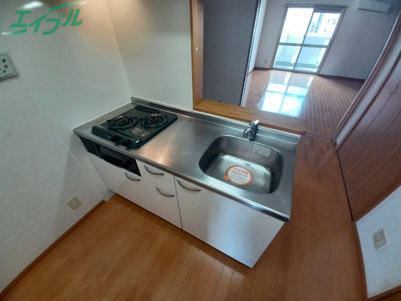 キッチン　同型参考写真です