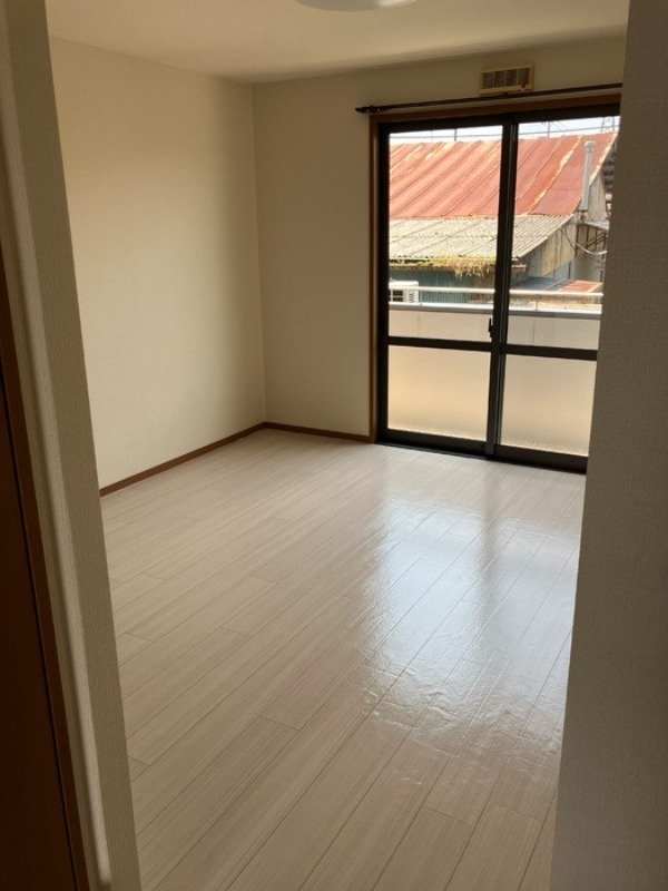 居室・リビング　図面と現状に相違がある場合には現状を優先