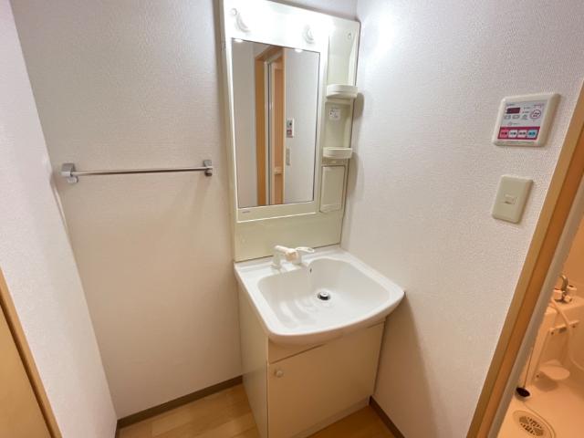 洗面設備　洗髪洗面化粧台