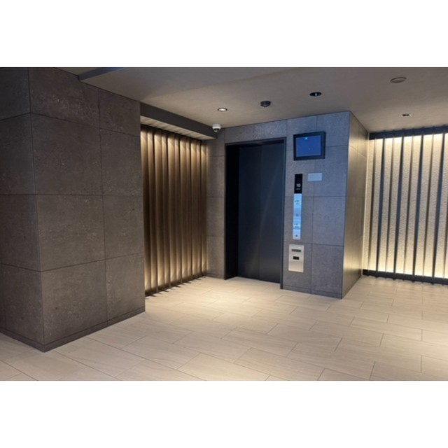 エントランス　落ち着いたエントランスです