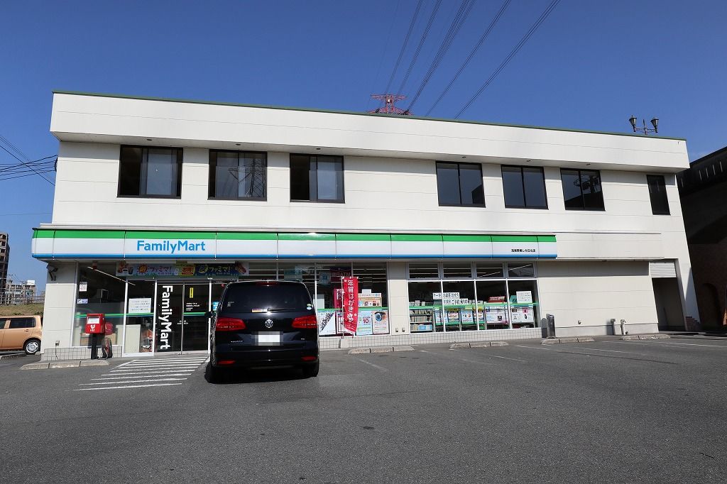コンビニ　ファミリーマート 筑紫野美しが丘北店（コンビニ）まで503m