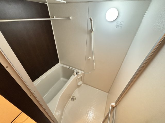 バス・シャワールーム　★清潔感のあるお風呂です★