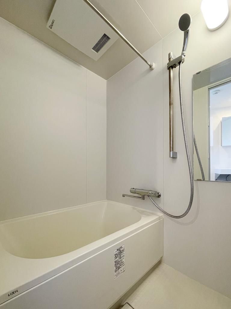 バス・シャワールーム　※別部屋の参考写真です。