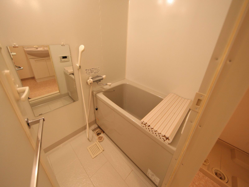 バス・シャワールーム　追い焚き　浴室暖房乾燥機　24時間換気　オートバスバスルーム