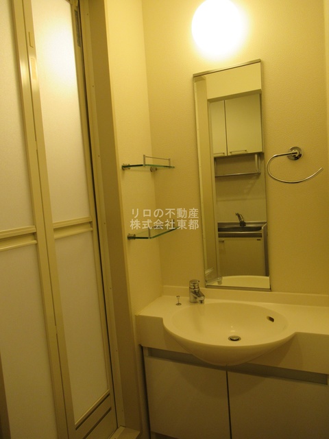 洗面設備　独立洗面台なら落ち着いて身支度ができます☆