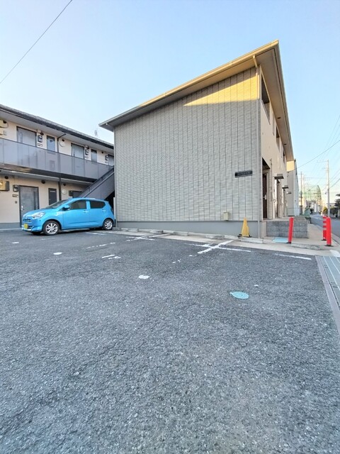 駐車場　敷地内駐車場有★※空き要確認