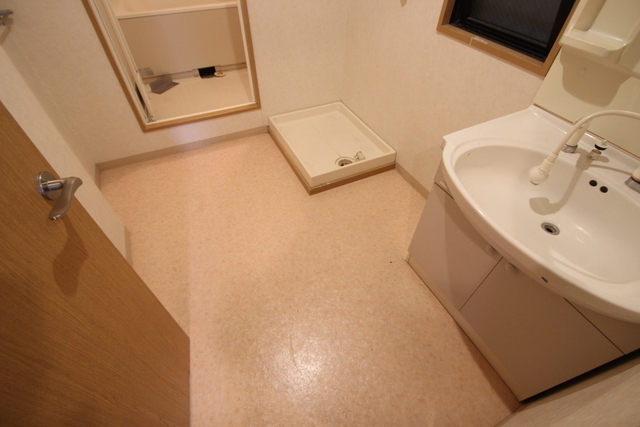 洗面設備　※他部屋の写真です。現況優先。