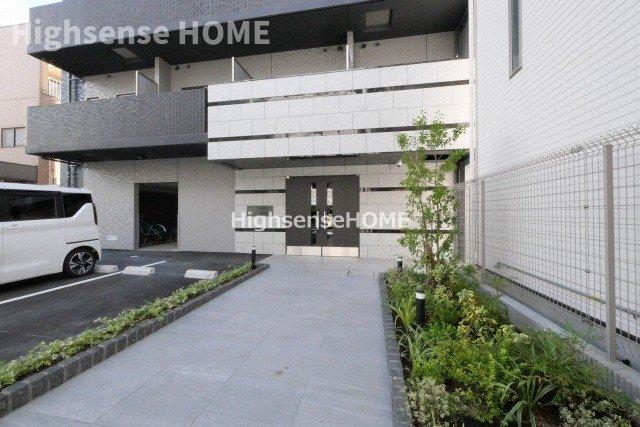 エントランス　清潔なエントランスです