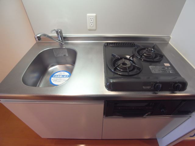 キッチン　ガスコンロ２口・グリル付