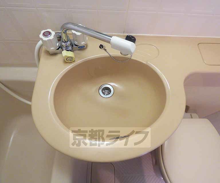 洗面設備　洗面台あります。