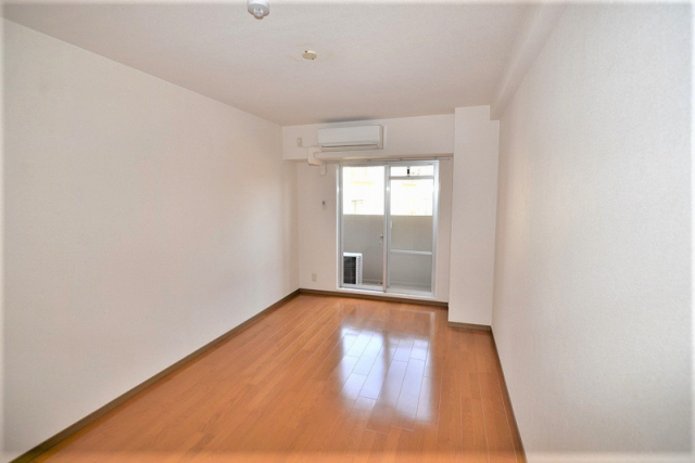 居室・リビング　写真は同マンションの別のお部屋のものです