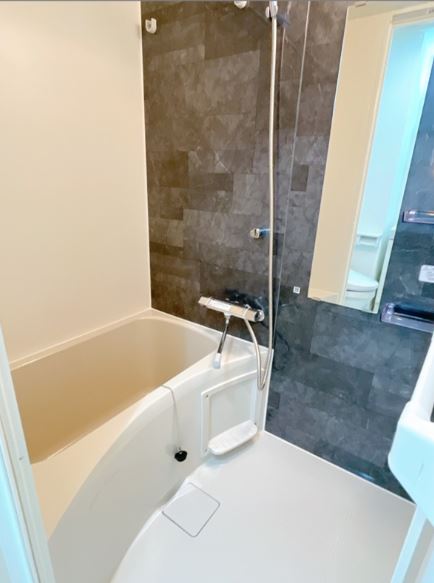 バス・シャワールーム　浴室乾燥機付バスルーム