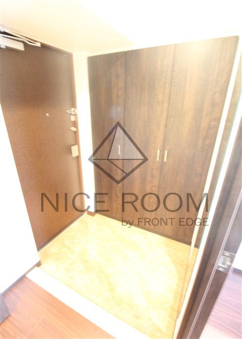 玄関　プレジオ難波WEST　玄関