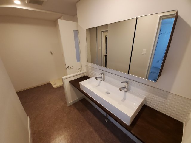 洗面設備　洗髪洗面化粧台付き♪