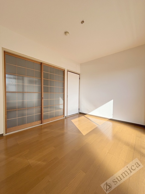 居室・リビング　日当たりのいいお部屋です♪