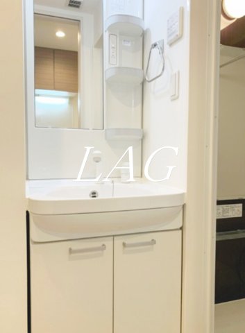 洗面設備　独立洗面台です。